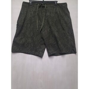Under Armour HeatGear Mens Board Shorts Green Marble Print Size 36 Zipper Pocket